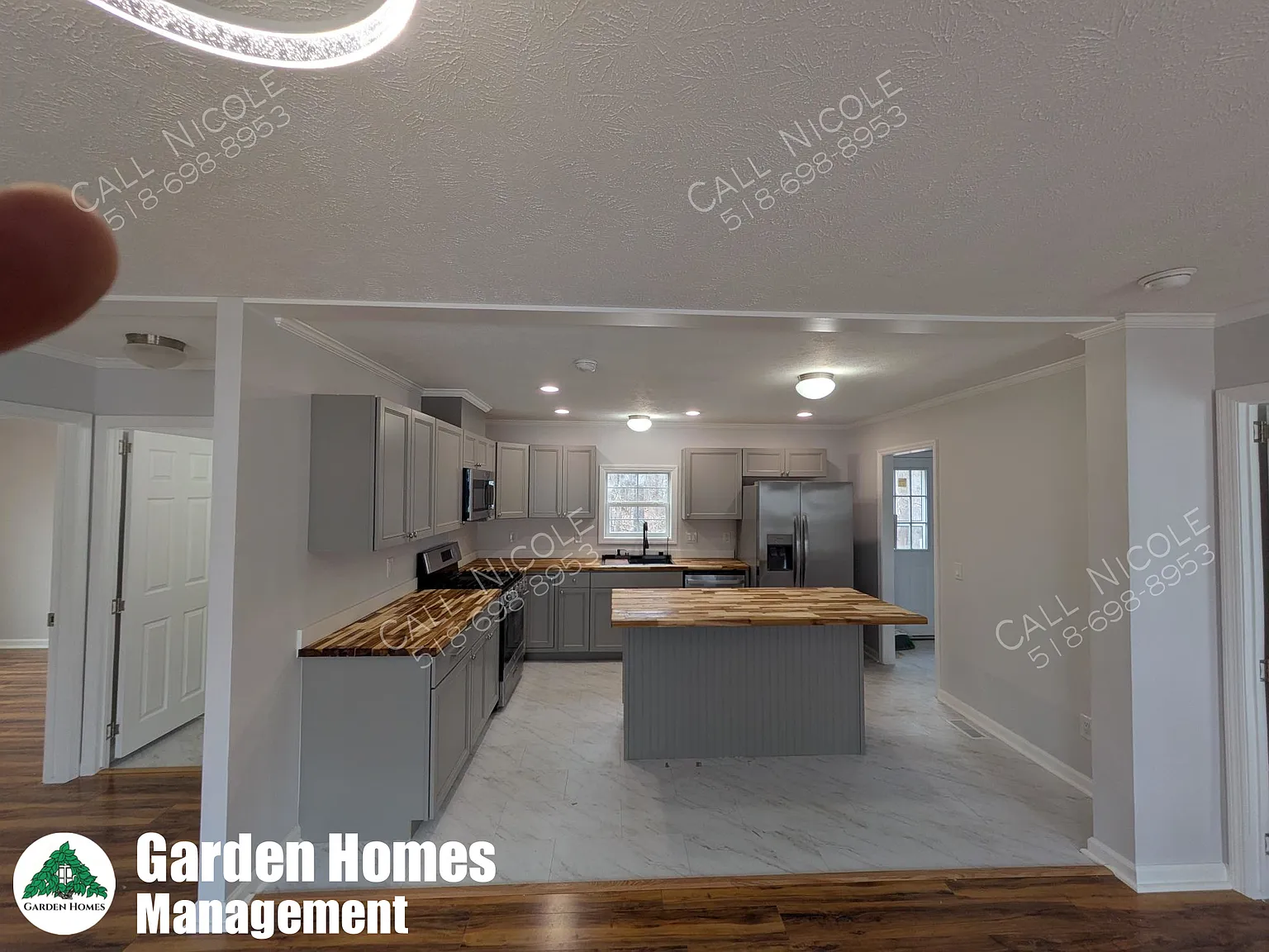 3 bed, 1056 sqft, $2,200 — Photo 4