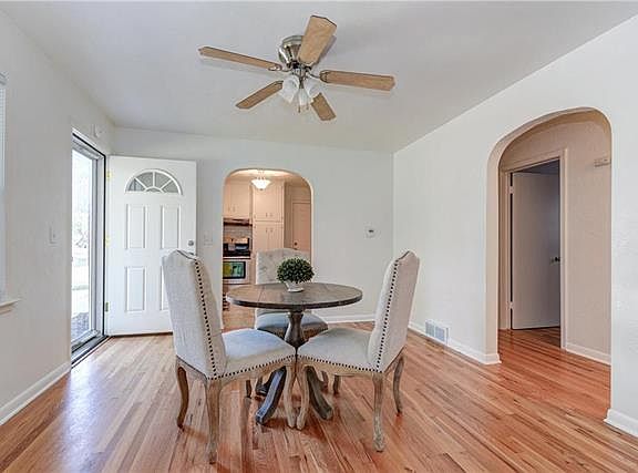 4th image of 1411 N 64th Ter