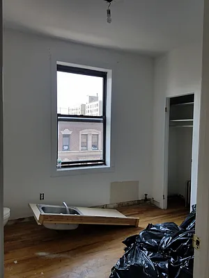 Rented by Bruma Realty LLC | media 16