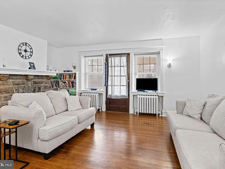 7437 Germantown Ave — Photo 4