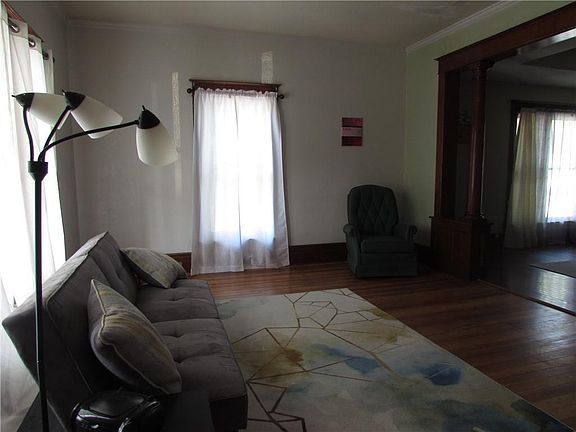 2nd image of 501 E Marion St