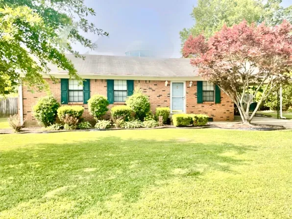 1127 Janice Ln, Dyersburg, TN 38024