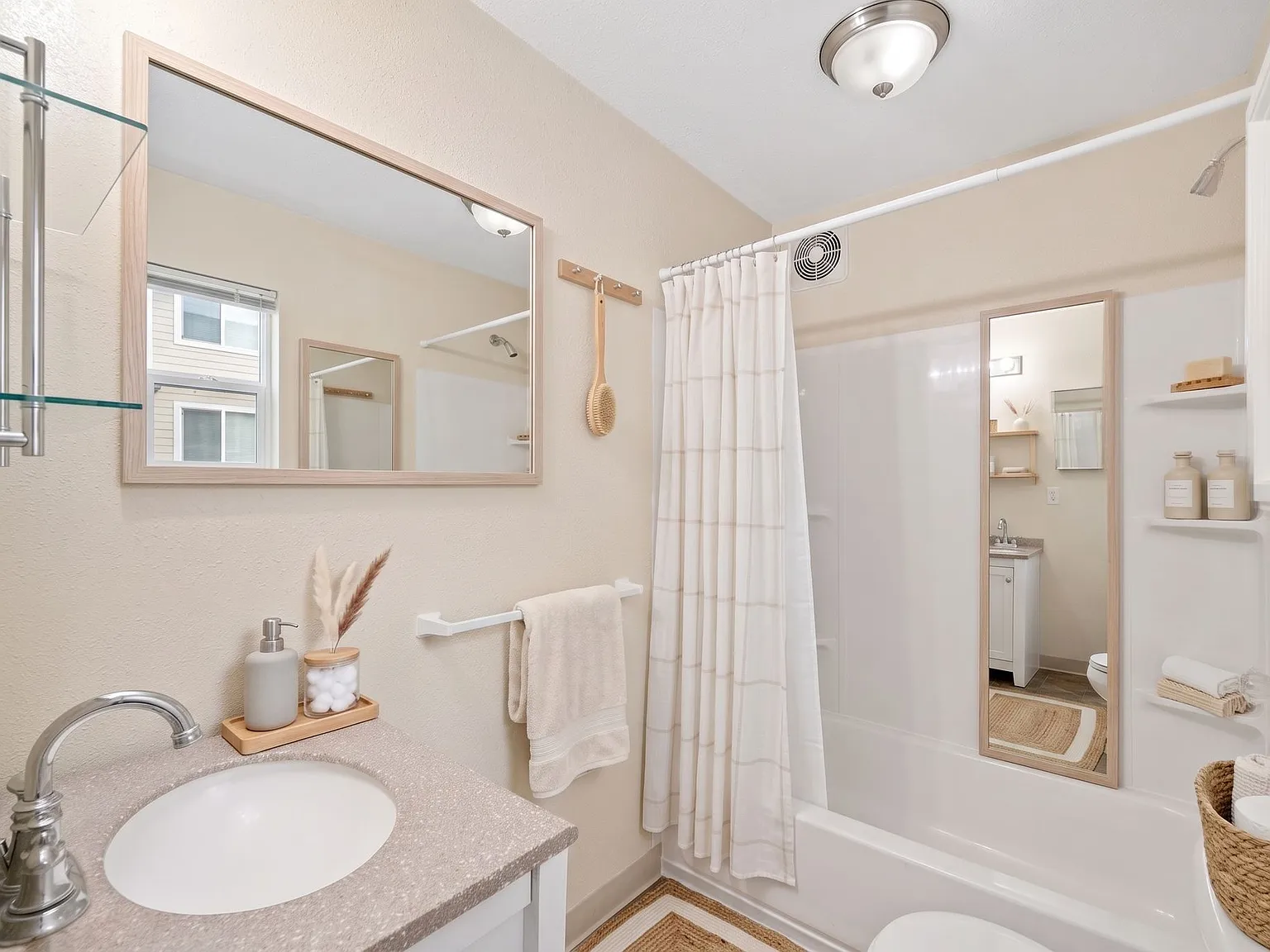 Cornerstone Apartments in Ballard — Photo 2