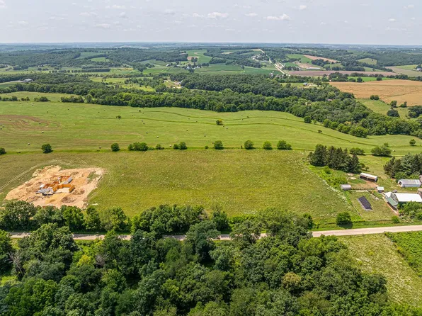 Cadiz Springs Rd, Monroe, WI 53566