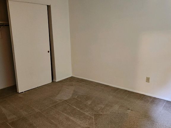 5th image of 2822 Cypress Way APT 8C