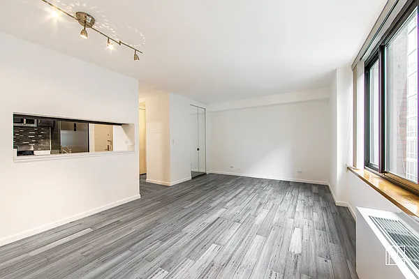 Rented by Compass | media 11