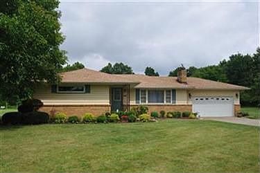 2nd image of 609 Carlin Dr