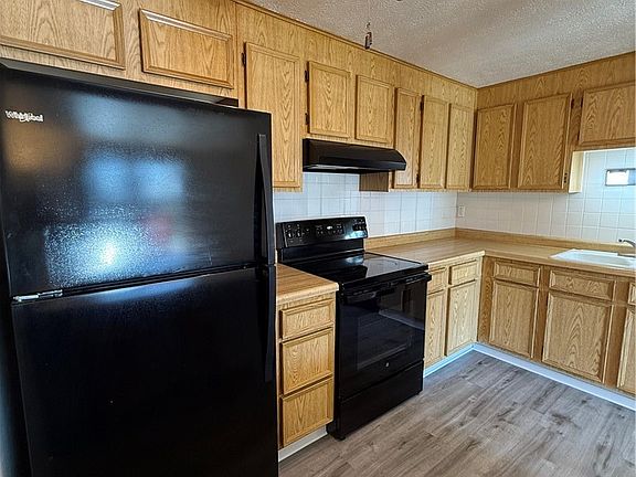 5th image of 608 Bonnie Brae Dr