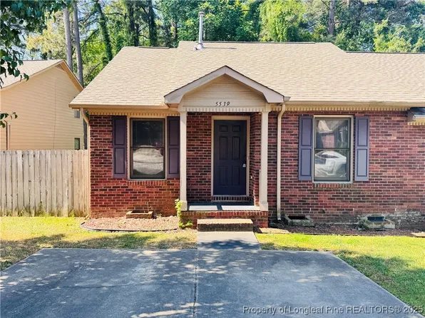 5539 Robmont Dr, Fayetteville, NC 28306