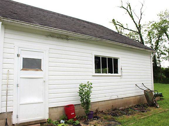 5th image of 1860 Hulit Rd