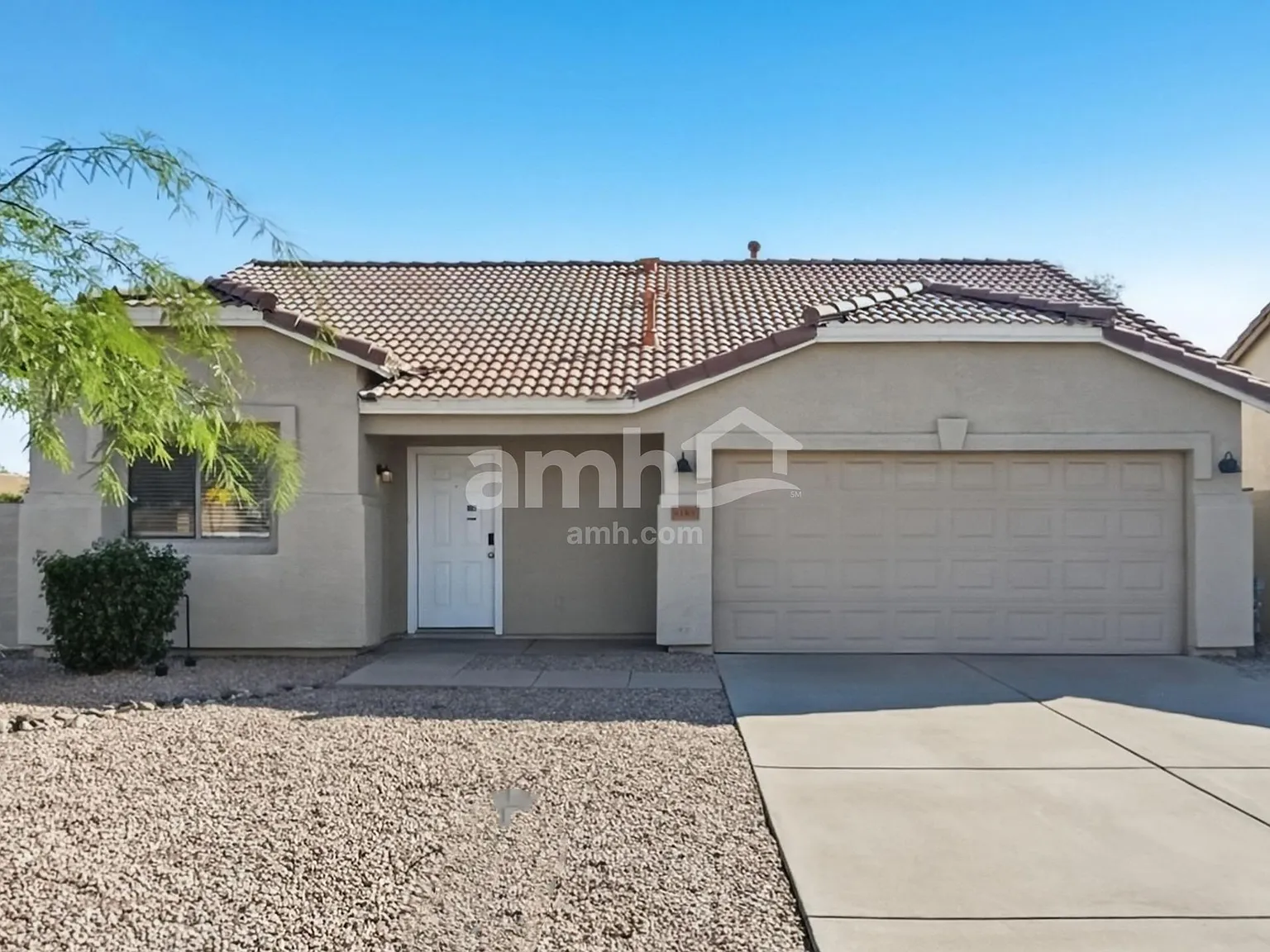 3 bed, 2.0 bath, 1222 sqft, $1,720 — Photo 1