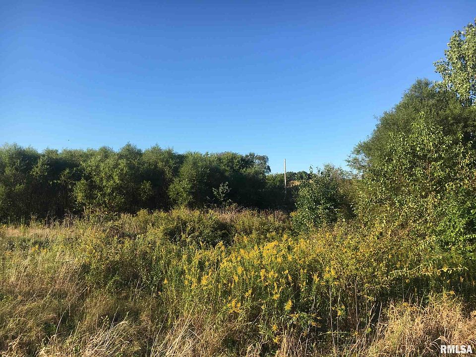 2nd image of 2780 N 1800th Rd
