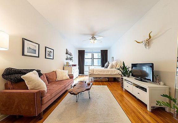 2nd image of 520 E 84th St APT 4M