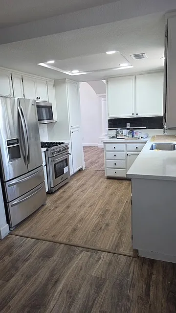 4 bed, 2.5 bath, 1755 sqft, $2,700 — Photo 2