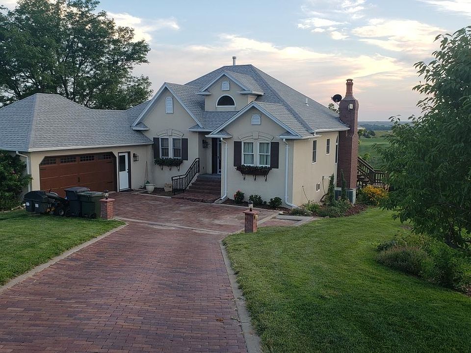 1st image of 16 Mashie Dr