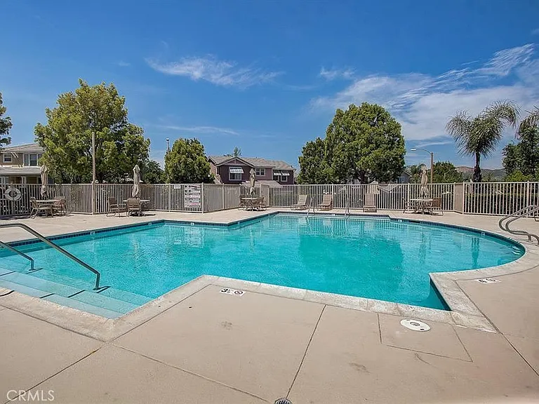 28545 Calex Dr — Photo 33