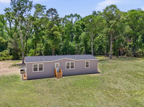 672 SW Newark Dr, Fort White, FL 32038