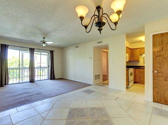 3rd image of 815 Santa Isabel Blvd