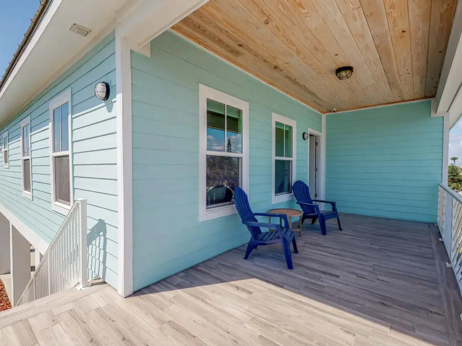 3 bed, 2400 sqft, $3,000 — Photo 2