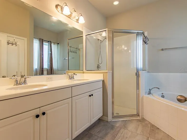 5912 Village Center Dr — Photo 50