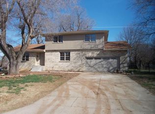 3033 E Rocklyn Rd, Springfield, MO 65804