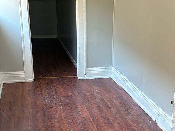 3rd image of 277 Hoyt St Unit 3
