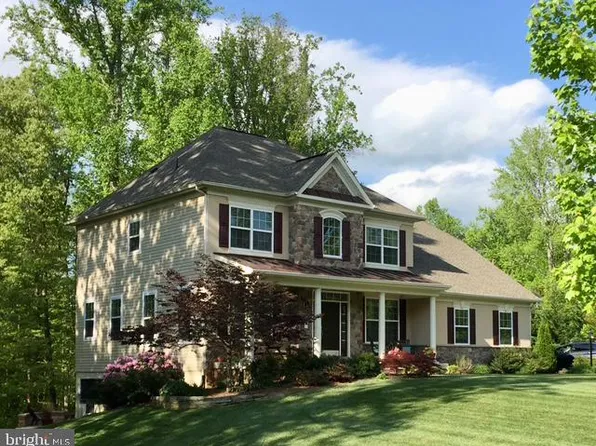 2 Janney Ln, Fredericksburg, VA 22406