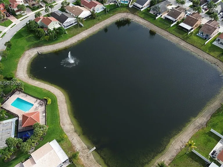 10180 Fanfare Dr — Photo 32