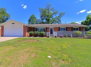 306 S Duchesne Dr, Saint Charles, MO 63301
