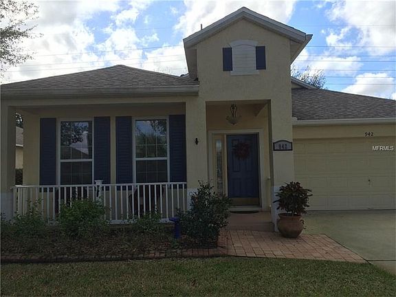 3rd image of 942 Magnolia Blossom Ct