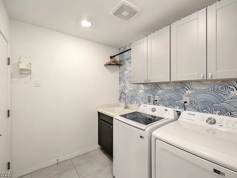 8051 Adelaide Hills St — Photo 33
