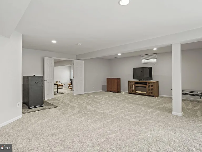 6032 Gholson Bridge Ct — Photo 37
