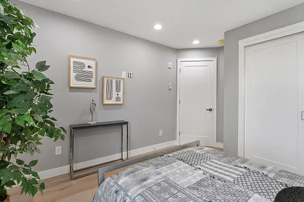 1345 Taraval St — Photo 17