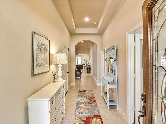 3rd image of 102 Pine Crest Cir
