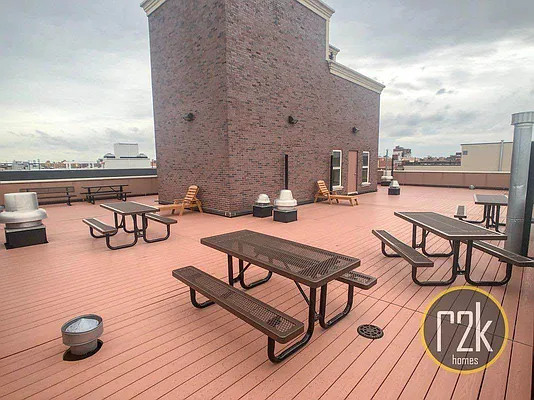 Rented by Realty 2000 Corp | media 38