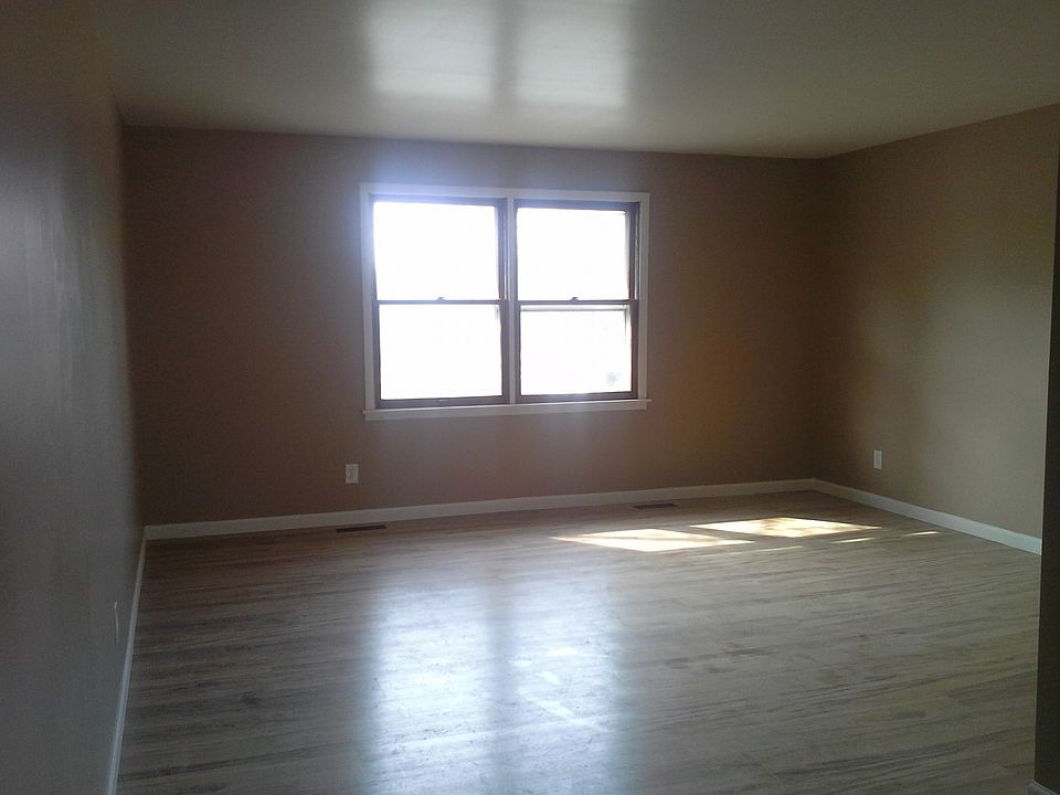 1st image of 2811 Grand Blvd