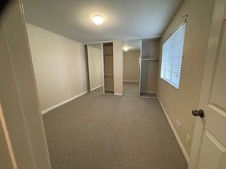 2nd image of 5550 Owensmouth Ave APT 215