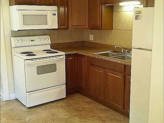3rd image of 2505 18th St S