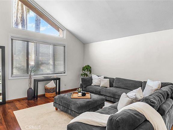 3rd image of 12918 Charlwood St
