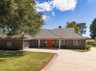 136 Country Club Rd, Shalimar, FL 32579