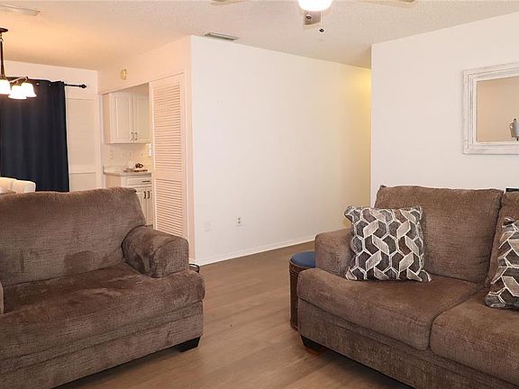 5th image of 8465 SW 107th Ln