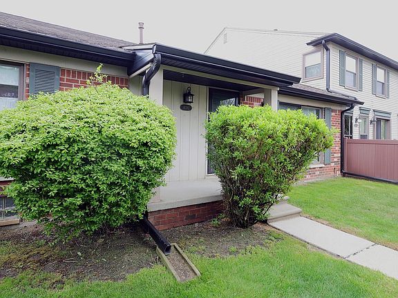 3rd image of 41382 Northwind Dr