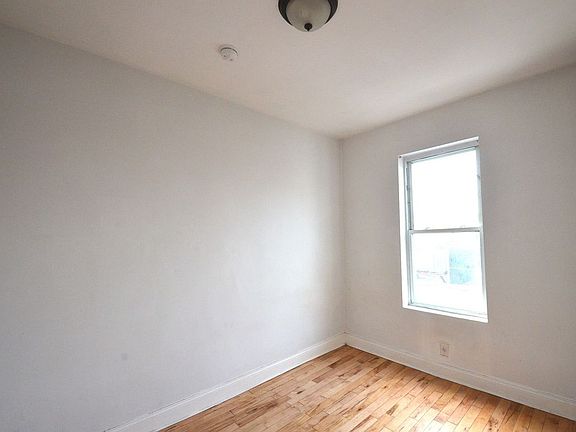 3rd image of 174 W 137th St APT 17