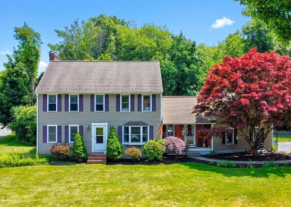 1st image of 2 Glenwood Cir