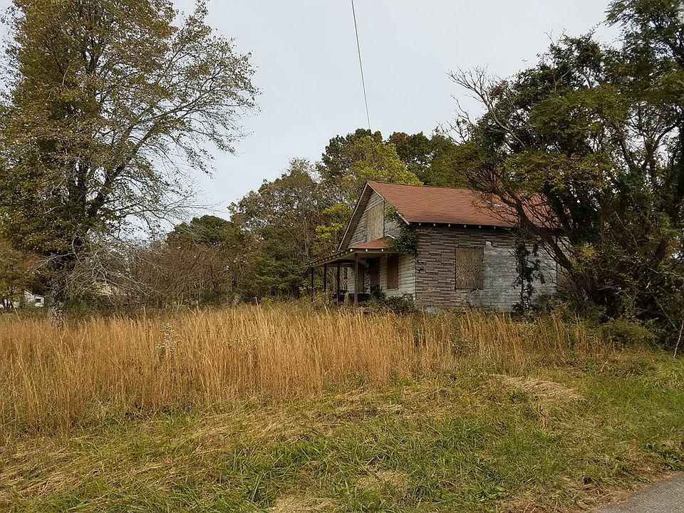 2nd image of 1466 Boxwood Ln