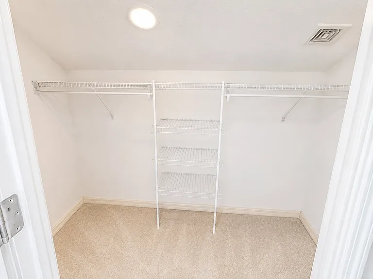 Closet Bedroom 3