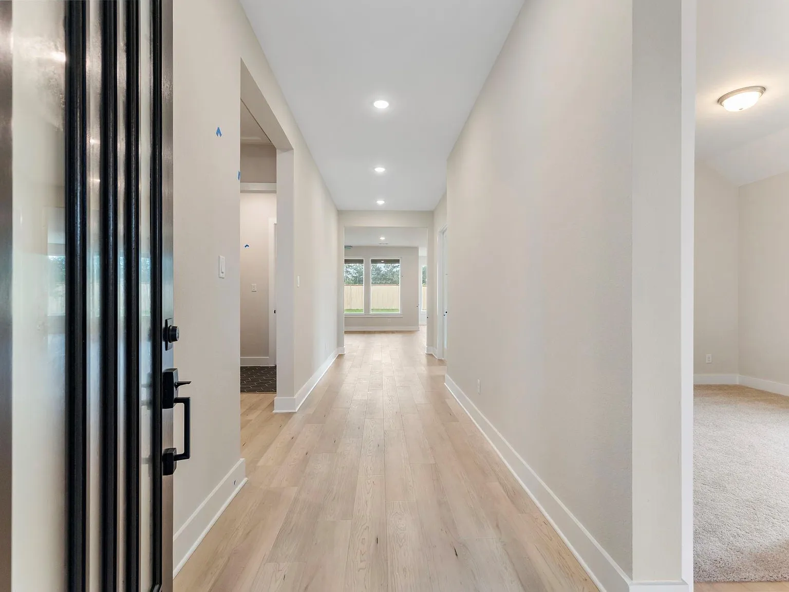 4 bed, 3.0 bath, 2381 sqft, $4,200 — Photo 2