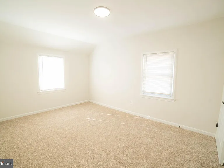 2409 Greeley Pl — Photo 20