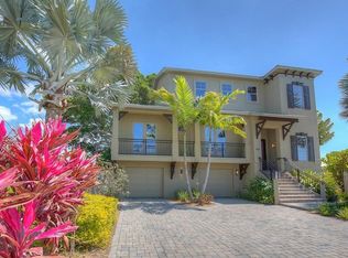 499 Crystal Dr, Madeira Beach, FL 33708