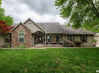 1300 W Brewster Rd, Herrin, IL 62948